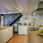 Apartment Swallow Roost Como