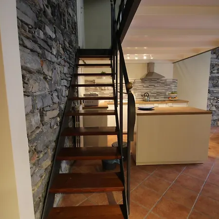 Swallow Roost - By Myhomeincomo * Como