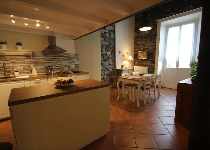 Swallow Roost 코모